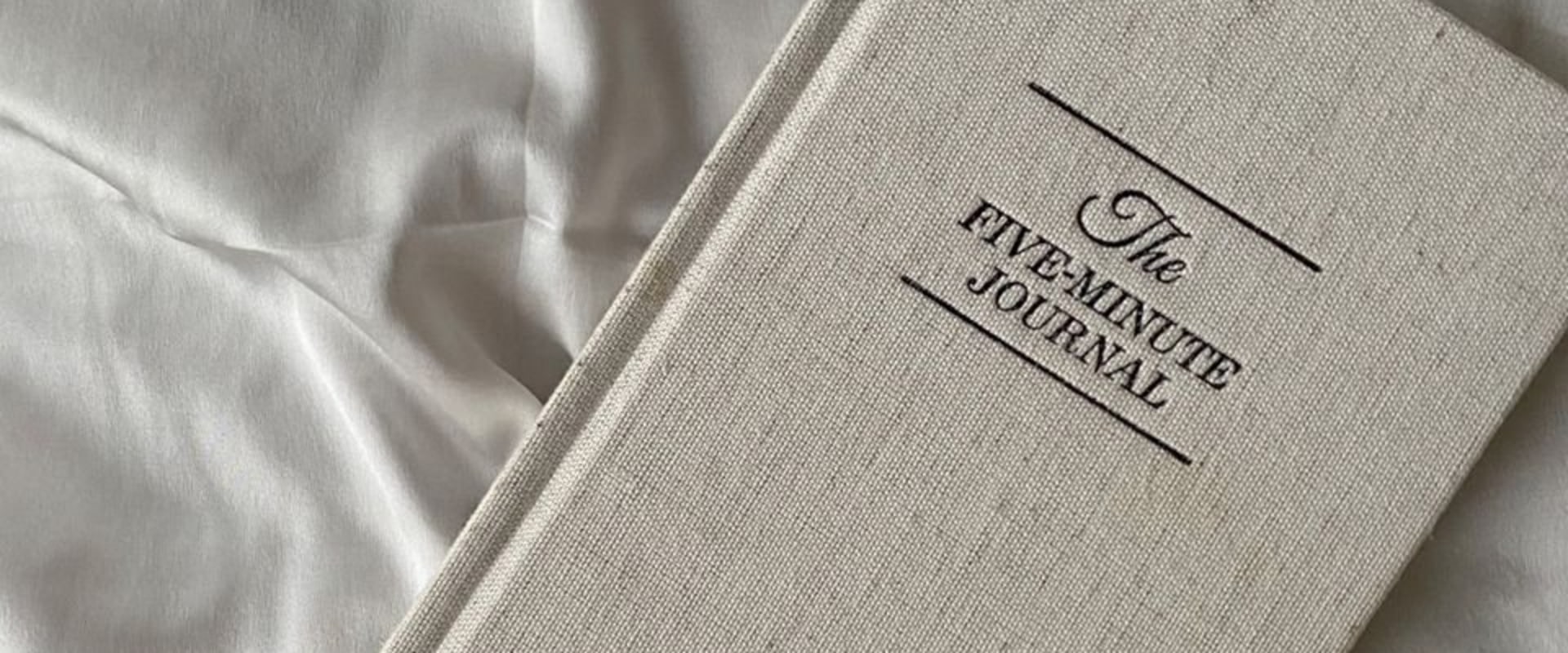 What does the 5 minute journal have?